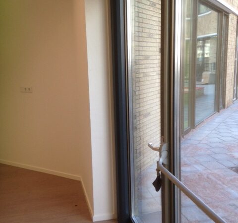 Finger Alert Extreme on Door